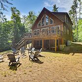 7 Mi to White Mountain NF - Woodsy Bethel Cabin!