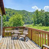 1 Mi to Hatfield-mccoy Trails: Apt in Matewan