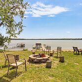 Private Beach & Dock: White Sand Lake Retreat!