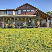 Luxury Waterfront Parachute House w/ Fire Pit!