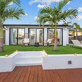 Tropical Waterfront Oasis with Hot Tub Jacuzzi