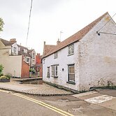 Cozy Cotswolds Retreat in Dursley