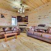 Steps to Marina & Beach: Couples Cottage in Pepin