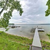 Sunroom, Dining Pavilion & More: Gem on Burt Lake!