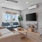 El Camino Surfhouse B by Avantstay Ocean Views & Deck, Near Trestles B