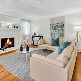 Grosse Pointe/detroit 3br Sleeps 8 Yard 3 Bedroom Home