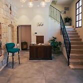 Roots Boutique Hotel