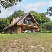 Lakeside Lodge