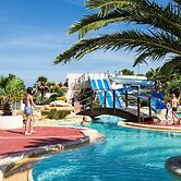 Mobile Home With Terrace, Vendres-plage