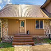 17 Mi to Coal Canyon Trail: Scenic Mtn-view Apt!