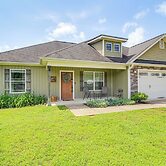 13 Mi to Chattanooga: Family Home w/ Backyard!