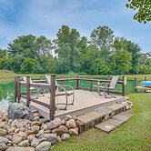 1 Block to Lake Huron: Pet-friendly Apt w/ Kayaks