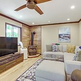 Pet-friendly Retreat w/ Fenced Yard in Aurora