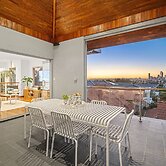 Designer Luxury 3brd - Epic Views - South Perth