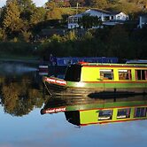 Stone - Boat - Sleeps 8 - Pet Friendly-85ws