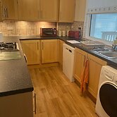 3 Bedroom House Ideal for Contractors Sleeps 6