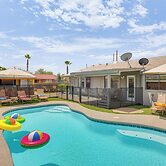 6 Mi to Dtwn: Tucson Gem w/ Outdoor Oasis!