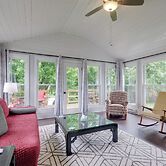 Fish, Relax & Enjoy Lake Views: Colonial Beach Gem