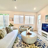 Sunny Stylish Near LA 4BR Home w Desks Lounge