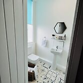 The Courtyard Bar, Kitchen & Rooms