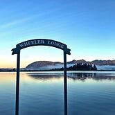 Wheeler on the Bay Lodge & Marina