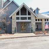 Longhollow Point Inn Studio 1105