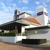 Hotel Horizon and Convention Center