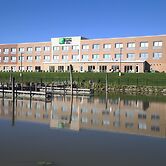 Holiday Inn Express & Suites Port Huron by IHG