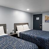Hillsboro Inn & Suites