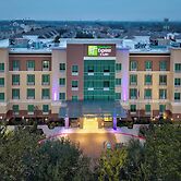 Holiday Inn Express & Suites Houston S - Medical Ctr Area by IHG