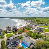 The Lighthouse Inn & Suites