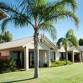 Pelican Shore Villas