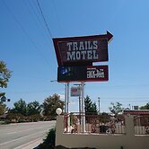 Trails Motel