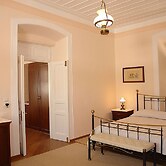 Phaedra Hotel