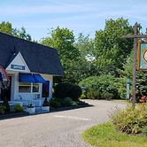 Schooner Bay Motor Inn