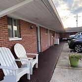 Traveler's Inn Motel