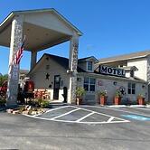 Cedar Creek Inn