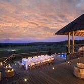 Mhondoro Safari Lodge & Villa