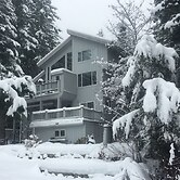 Belle Neige Suites- Whistler