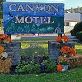 The Canyon Motel