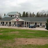 Scully's Manistee Outpost Motel