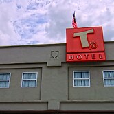 T Hotel Tandop