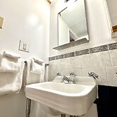 Capone's Hideaway Motel