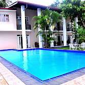 Grand 7 Hotel - Thalawathugoda