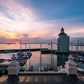 Home Suites by Marina