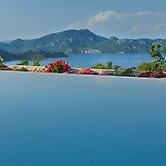 Swan Lake Boutique Hotel - Adults Only