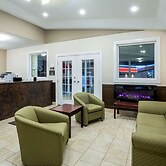 Super 8 by Wyndham Smoky Lake