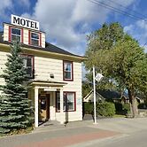 Totem Motel