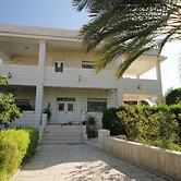 Auberg-Inn Guesthouse