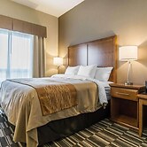 Comfort Inn & Suites Edmonton International Airport